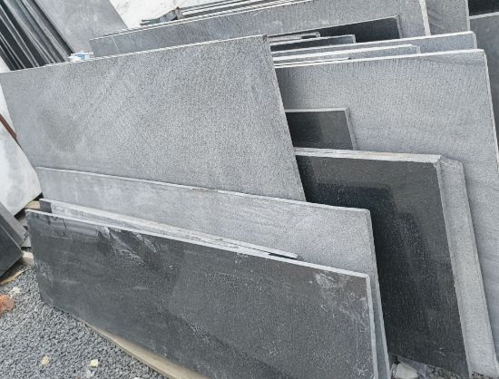 వంటగది కోసం బహుళ వర్ణ Z బ్లాక్ గ్రానైట్ స్లాబ్‌లు, పరిమాణం: మధ్యస్థం, మందం: 18mm యొక్క చిత్రం