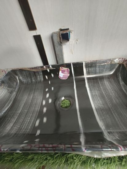 వాష్‌బేసిన్ డిజైనర్ యొక్క చిత్రం