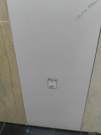 కజారియా సిరామిక్ పాలిష్డ్ ప్లెయిన్ వైట్ వాల్ టైల్స్సి యొక్క చిత్రం