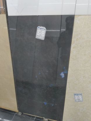 ఫ్లోరింగ్ కోసం కజారియా పాలిష్ చేసిన నల్ల కోట రాయి యొక్క చిత్రం