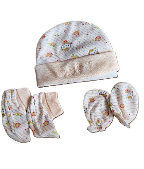 నవజాత శిశువు టోపీ, చేతి తొడుగులు మరియు బూటీల సెట్" యొక్క చిత్రం