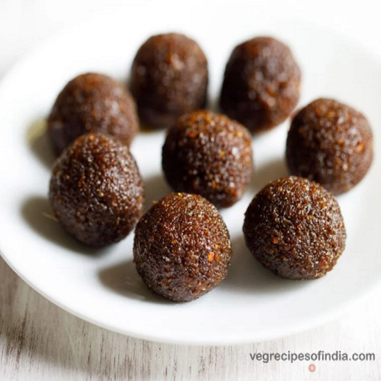 ఇంట్లో తయారుచేసిన కొబ్బరి లడ్డు (240 గ్రా) యొక్క చిత్రం