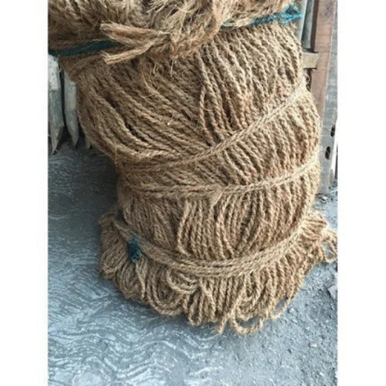 చిన్న సైజు కొబ్బరి కాయ తాడు (4 మీటర్లు) యొక్క చిత్రం