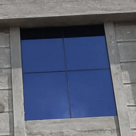 బ్లూ రిఫ్లెక్టివ్ గ్లాస్ (ప్రతి చ.అ.కి) యొక్క చిత్రం